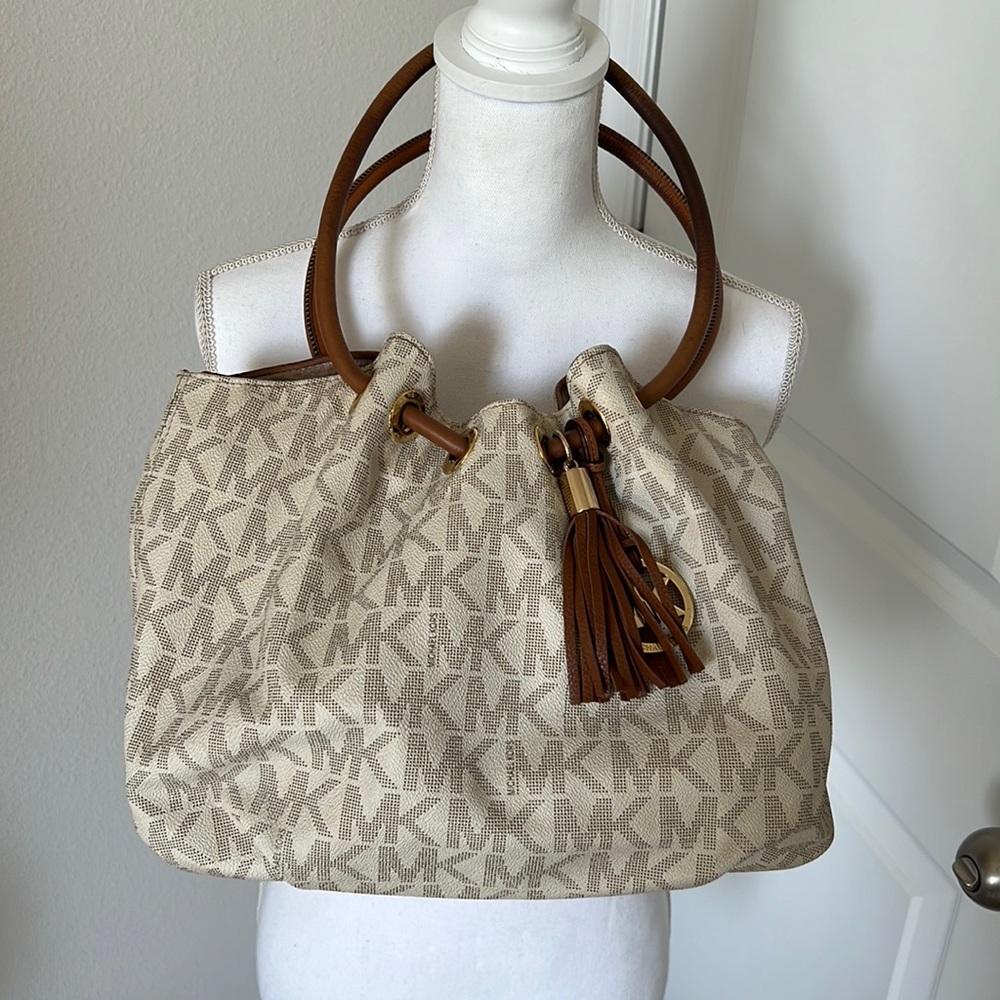 Michael Kors Scrunch Tote Tan/Brown